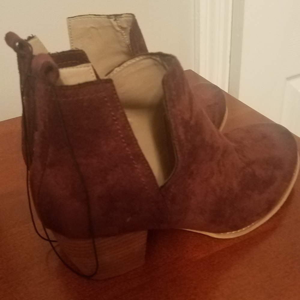 Torrid Brown Side Cut Booties